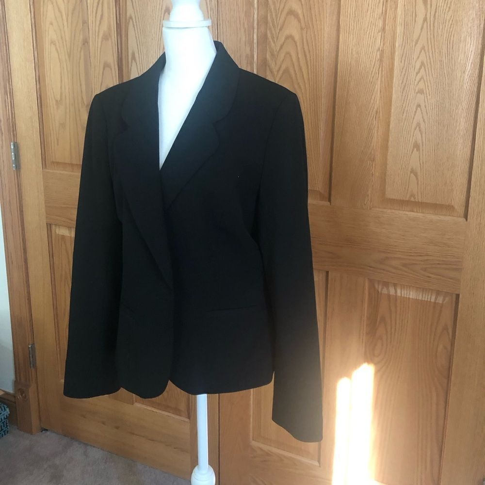 Atelier black blazer